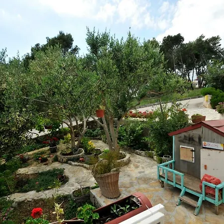 Apartment Sandra Trogir Exterior photo